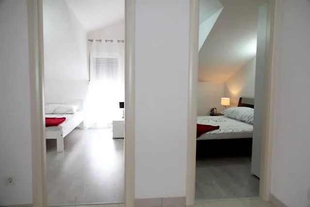 Apartman Nova *